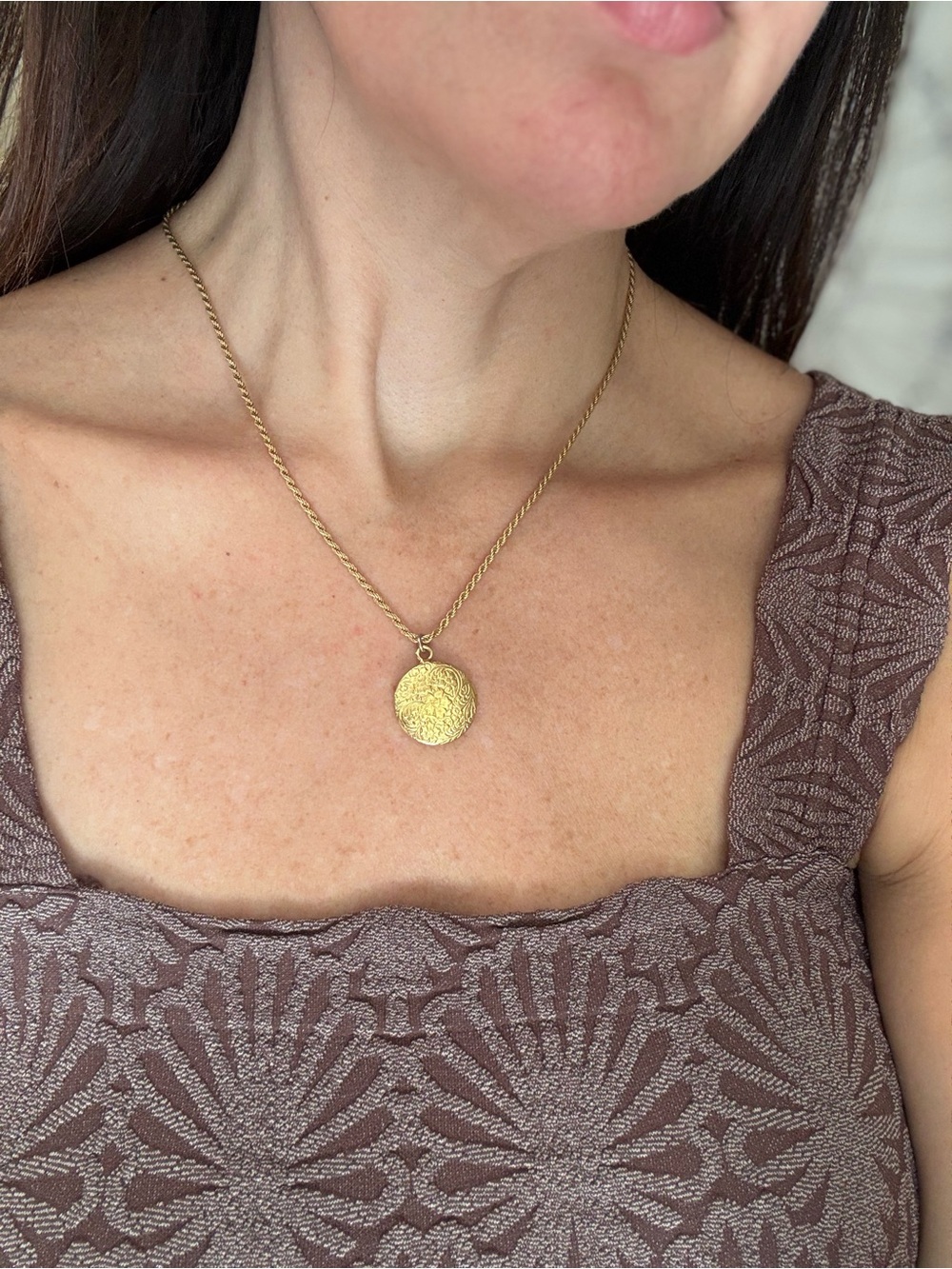 Gold Textured Medallion Pendant Necklace for Women - light weight